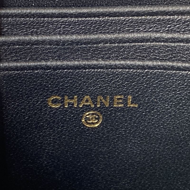Ch**el cosmetic bags
